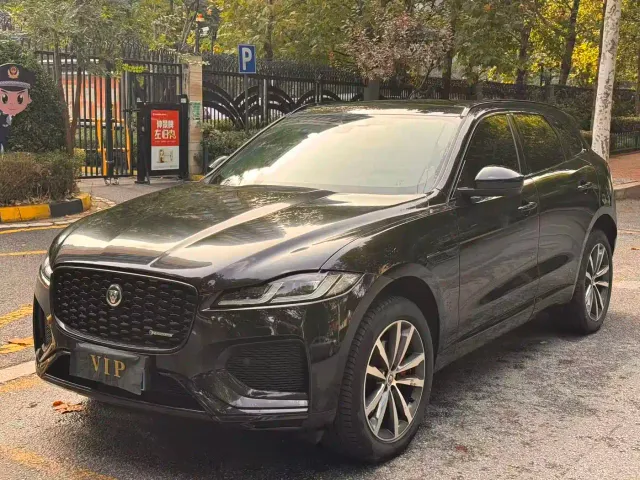 Фотография автомобиля — Jaguar F-Pace