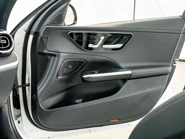 Mercedes-Benz C-Class — Фото автомобиля 14