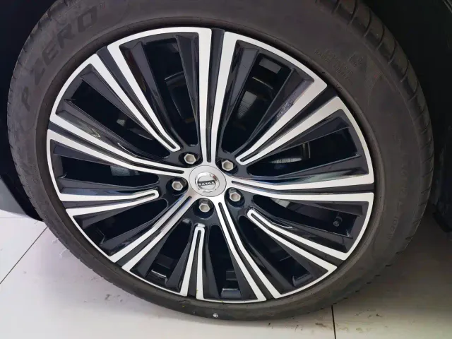 Volvo S90 — Фото автомобиля 8