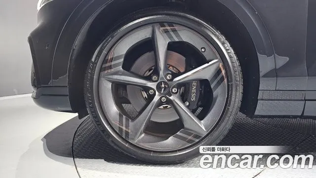 Genesis GV70 — Фото автомобиля 5
