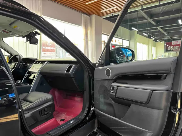Land Rover Discovery — Фото автомобиля 9