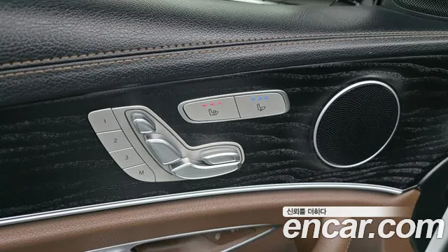 Mercedes-Benz E-Class — Фото автомобиля 28
