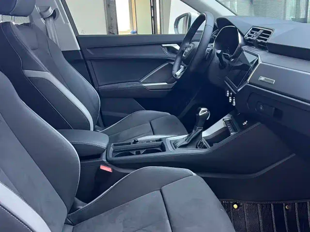 Audi Q3 — Фото автомобиля 14