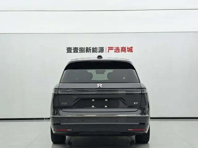 Nio ES8 — Фото автомобиля 8