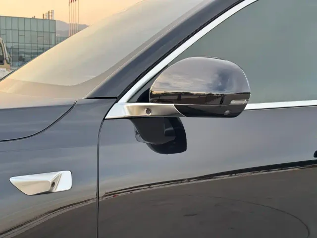 Li Auto L8 — Фото автомобиля 20