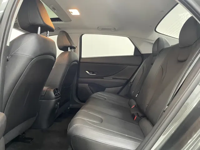 Hyundai Elantra — Фото автомобиля 9