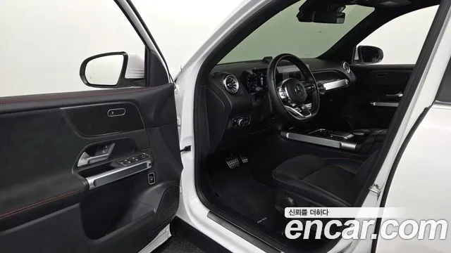 Mercedes-Benz GLB-Class — Фото автомобиля 9