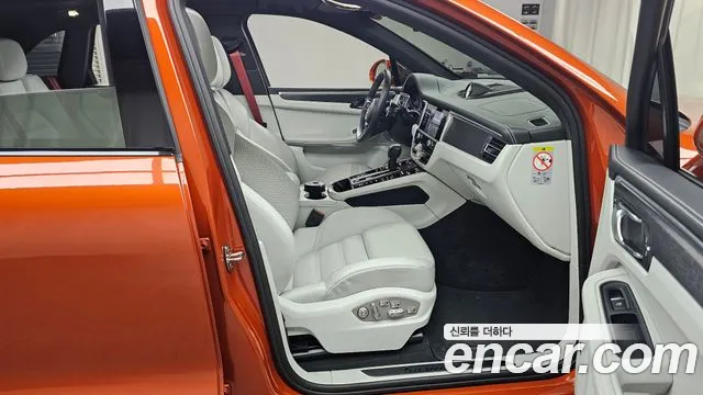 Porsche Macan — Фото автомобиля 16