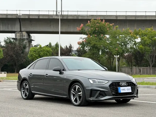 Audi A4L — Фото автомобиля 3