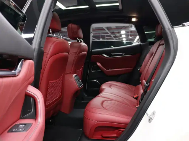Maserati Levante — Фото автомобиля 19