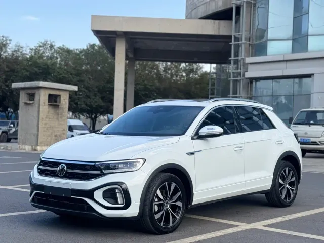 Фотография автомобиля — Volkswagen T-Roc