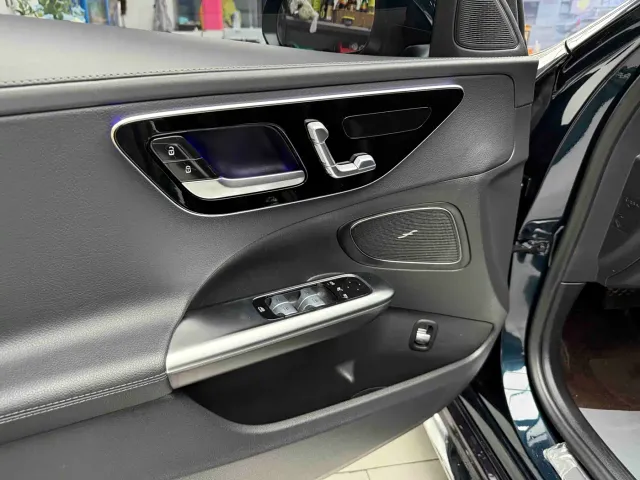 Mercedes-Benz C-Class — Фото автомобиля 4
