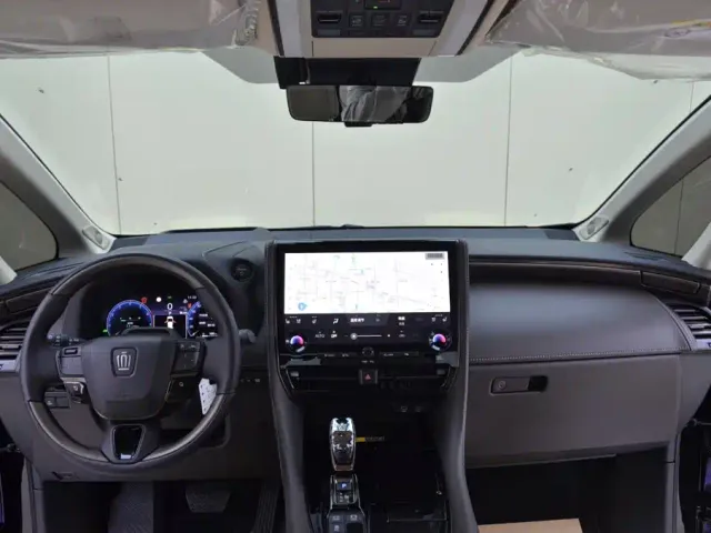 Toyota Vellfire — Фото автомобиля 15
