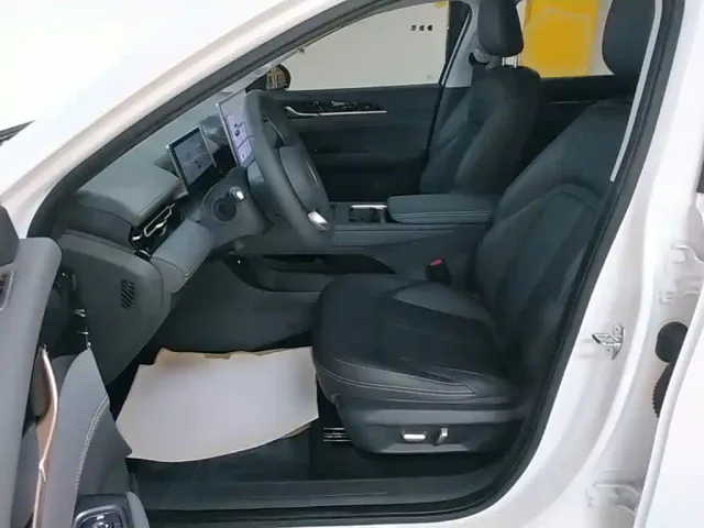 Wuling Starlight — Фото автомобиля 14