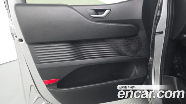 Hyundai Staria — Фото автомобиля 14