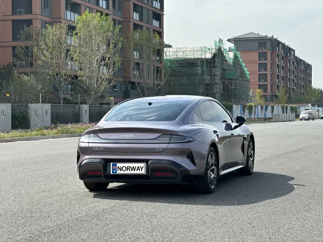 Xiaomi SU7 — Фото автомобиля 25