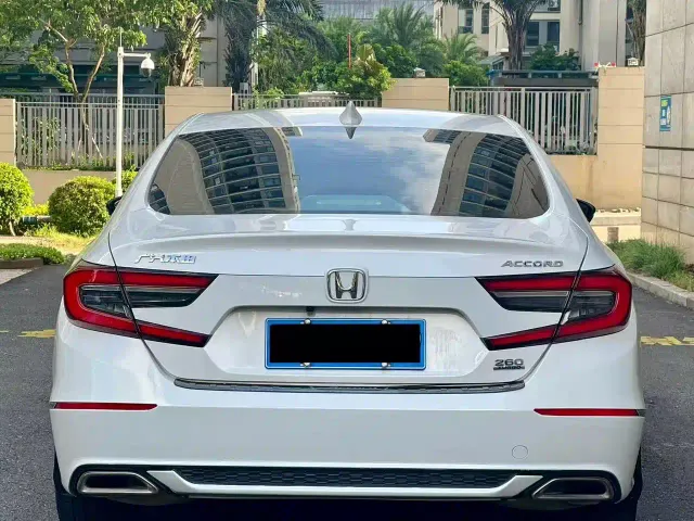 Honda Accord — Фото автомобиля 8
