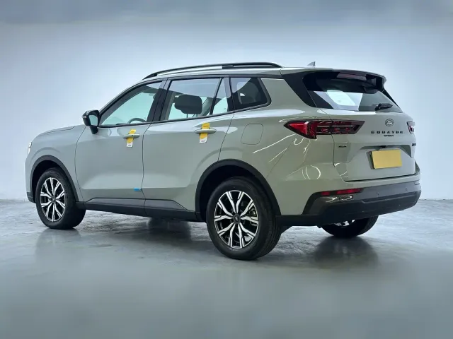 Ford Lingrui — Фото автомобиля 6