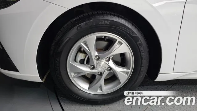 Hyundai AVANTE Avante (CN7) — Фото автомобиля 5