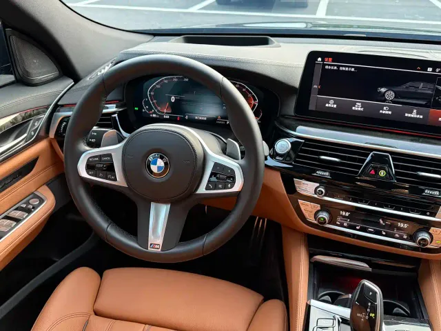 BMW 6 Series Gran Turismo — Фото автомобиля 12
