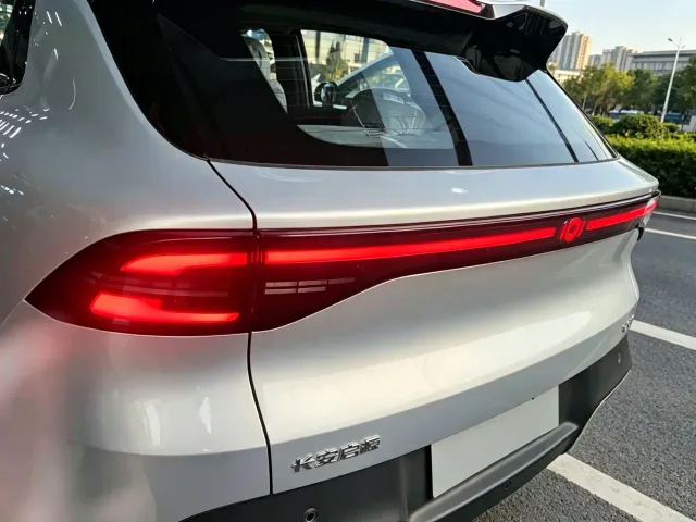Changan Qiyuan Q05 — Фото автомобиля 12