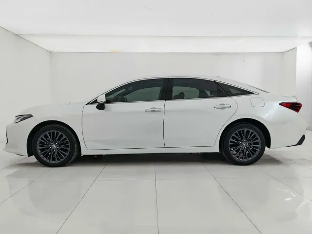 Toyota Avalon — Фото автомобиля 23