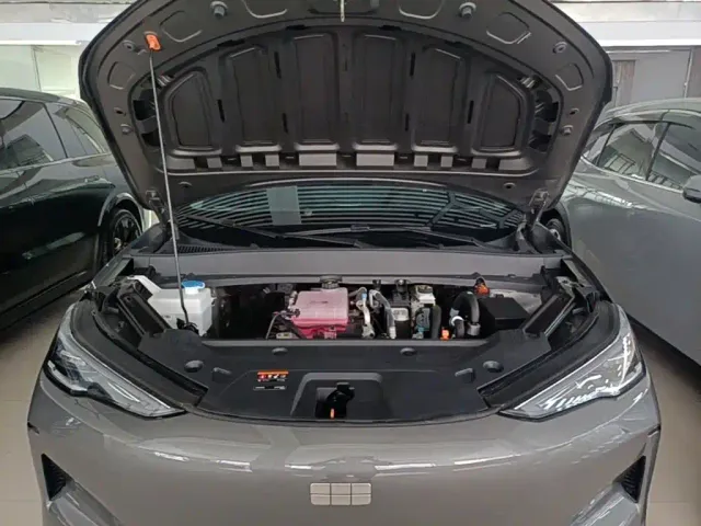 Geely Galaxy E5 — Фото автомобиля 19