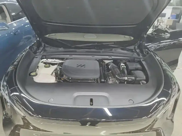 IM Motors LS6 — Фото автомобиля 24