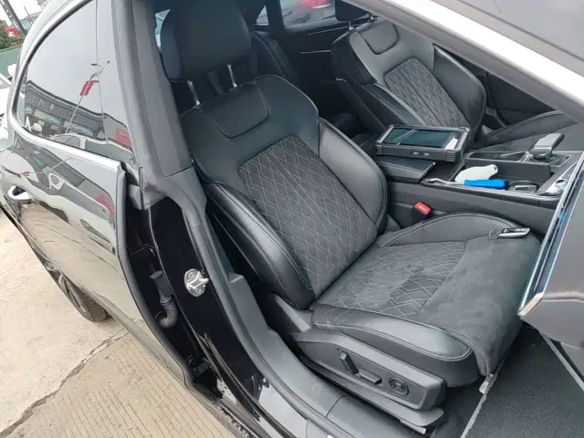 Audi A7L — Фото автомобиля 24