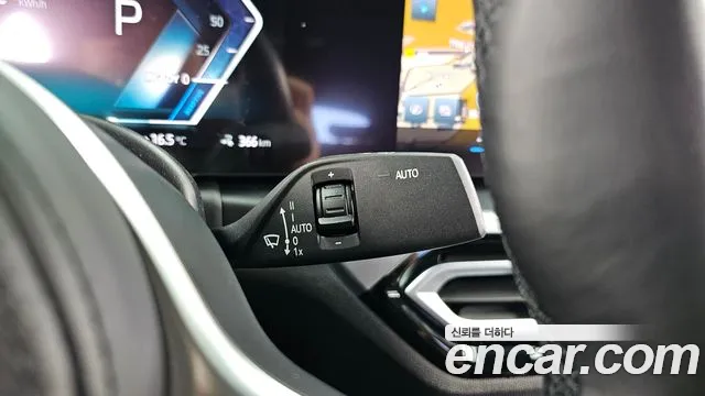BMW i4 — Фото автомобиля 29