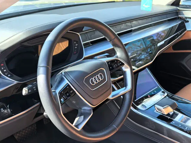 Audi A8 — Фото автомобиля 11