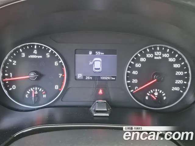 Kia Seltos — Фото автомобиля 8