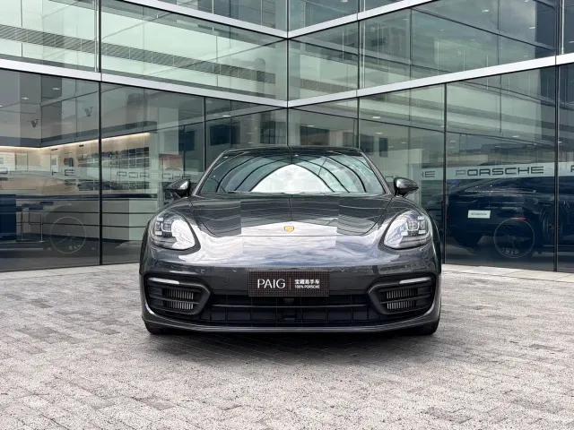 Porsche Panamera — Фото автомобиля 2
