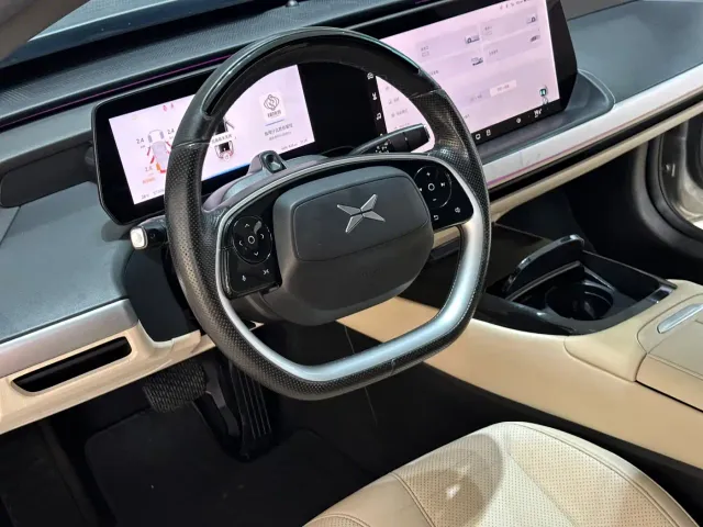 Xpeng P7 — Фото автомобиля 18