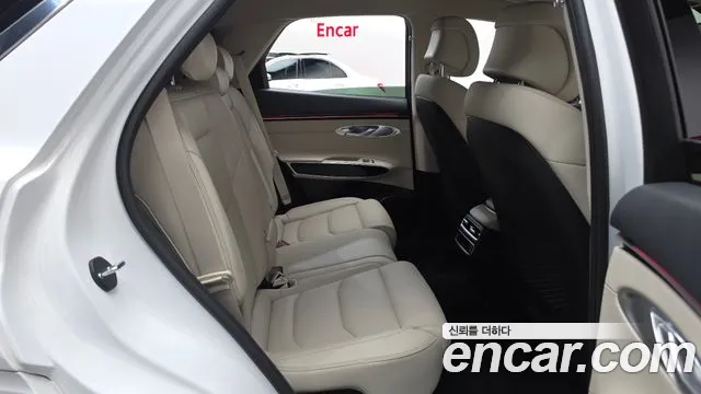 Genesis GV70 — Фото автомобиля 17