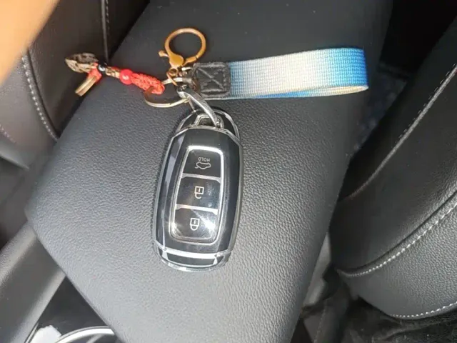 Hyundai Elantra — Фото автомобиля 8