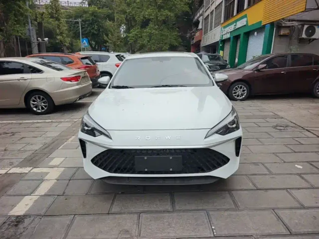 Roewe i5 — Фото автомобиля 2