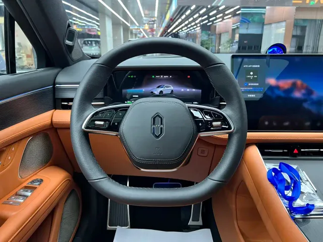 Aito M5 — Фото автомобиля 11