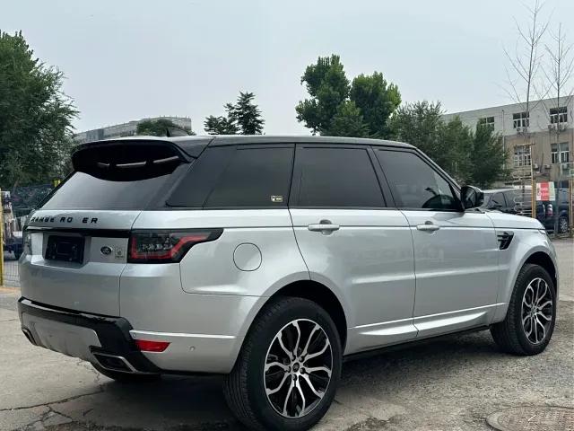 Land Rover Range Rover Sport — Фото автомобиля 10