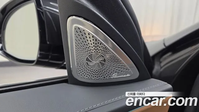 Mercedes-Benz E-Class — Фото автомобиля 8