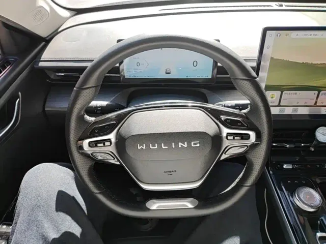 Wuling Starlight — Фото автомобиля 10