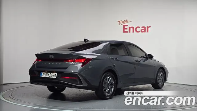 Hyundai Avante — Фото автомобиля 2