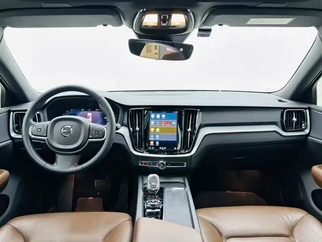 Volvo S60 — Фото автомобиля 16