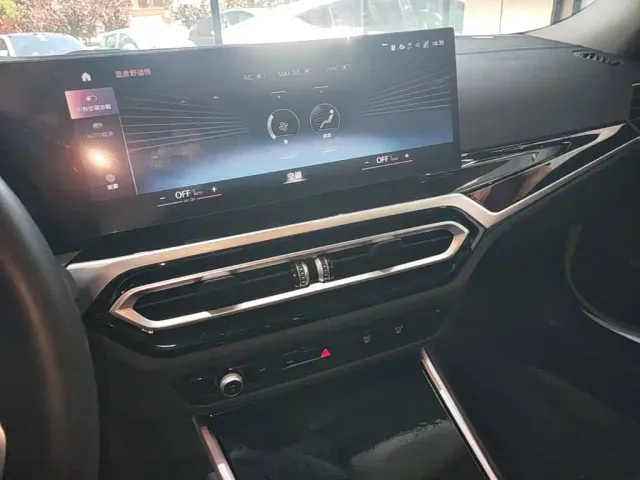 BMW i3 — Фото автомобиля 12