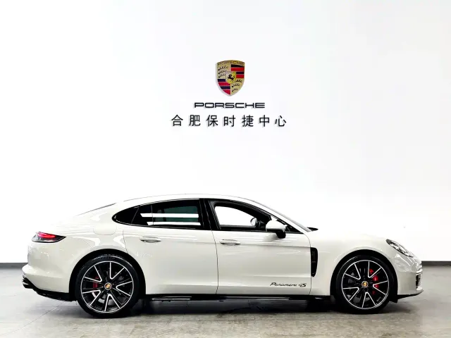 Porsche Panamera — Фото автомобиля 8