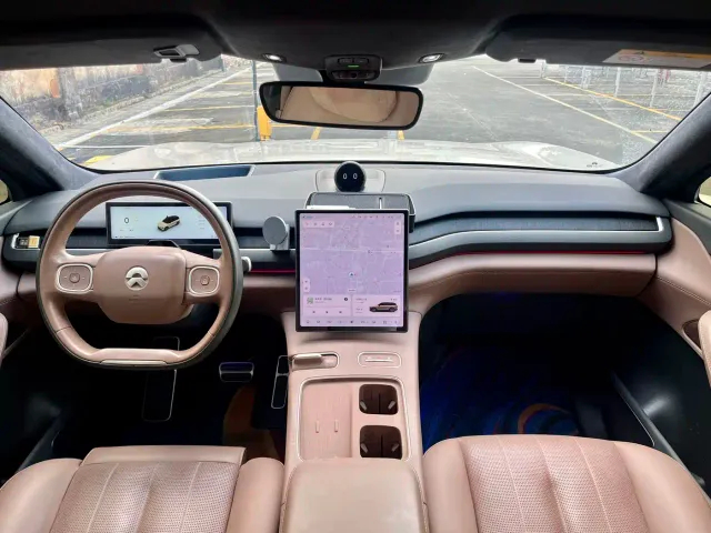 Nio ES8 — Фото автомобиля 13