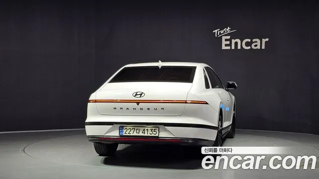 Hyundai Grandeur — Фото автомобиля 4