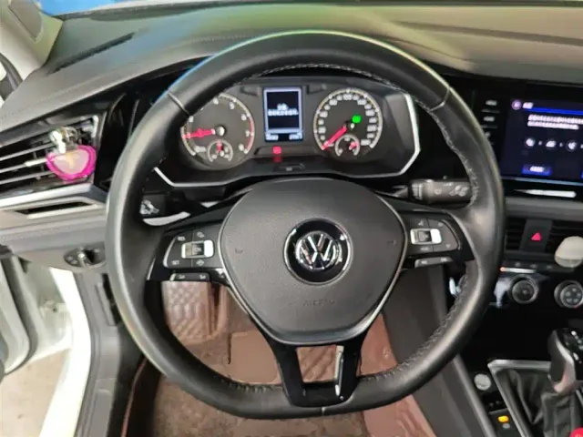 Volkswagen Sagitar — Фото автомобиля 10