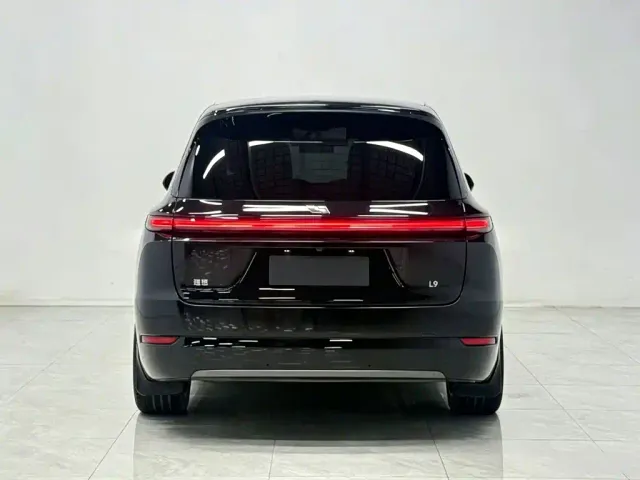 Li Auto L9 — Фото автомобиля 5