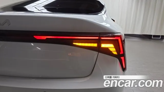 Kia K5 Новый K5 3 поколение 2.0 LPi(Для проката) — Фото автомобиля 23